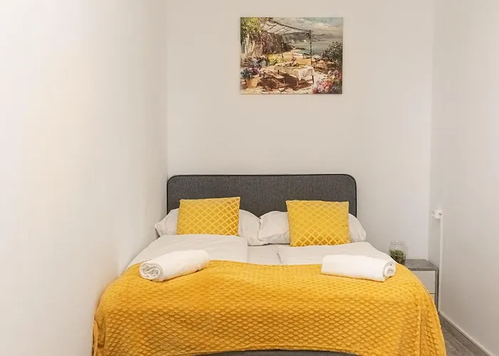 Pleasing Room Hauptbahnhof With Best Location